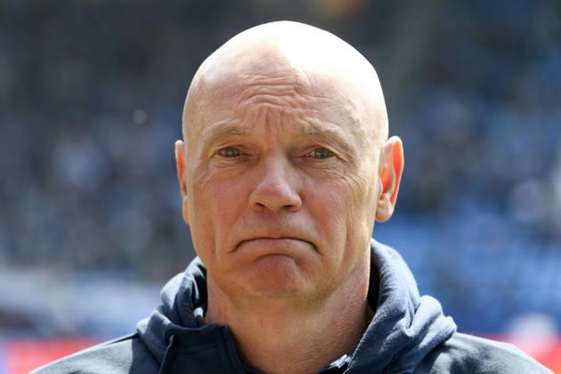 Trainer Uwe Roesler (VfL Bochum) enttaeuscht waehrend des spiels der 2. Bundesliga zwischen VfL Bochum und SpVgg Greuther Fürth, Vonovia Ruhrstadion am 26. April 2026 in Bochum, Deutschland. (Foto von Max Maiwald DeFodi Images) +++ Trainer Uwe Roesler (VfL Bochum) looks dejected during the 2. Bundesliga match between VfL Bochum and SpVgg Greuther Fürth at Vonovia Ruhrstadion on April 26, 2026 in Bochum, Germany. (Photo by Max Maiwald DeFodi Images) (Photo by Max Maiwald DeFodi Images) -