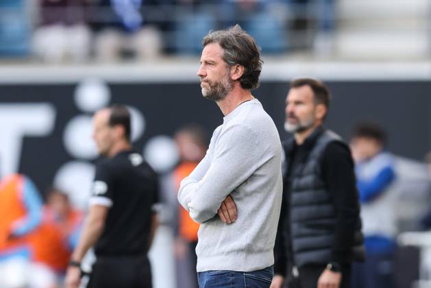 Gent s head coach Rik De Mil pictured during a soccer match between KAA Gent and Club Brugge, Sunday 26 April 2026 in Gent, on the fifth day of the Champion s Play-offs of the 2025-2026 Jupiler Pro League first division of the Belgian championship. BRUNOxFAHY x172080290x
