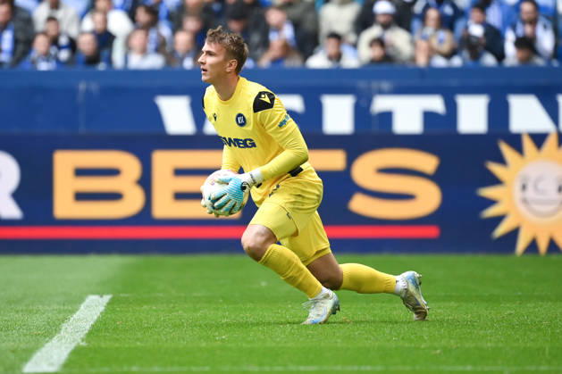 Torwart Hans Christian Bernat (Karlsruher SC) 05.04.2026, Fussball 2. Bundesliga, Saison 2025 2026, 28. Spieltag, FC Schalke 04 - Karlsruher SC DFL regulations prohibit any use of photographs as image sequences and or quasi-video Gelsenkirchen Veltins Arena Nordrhein Westfalen Deutschland