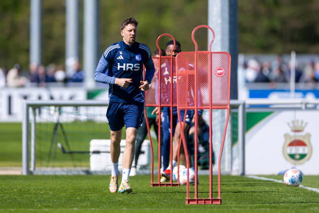 30.04.2026, Fussball, Training des FC Schalke 04. Janik Bachmann (FC Schalke 04). Gelsenkirchen Trainingsgelände FC Schalke 04 NRW Deutschland xRHR-FOTO YYx Copyright: RHR-FOTOx RHR-FOTO YY