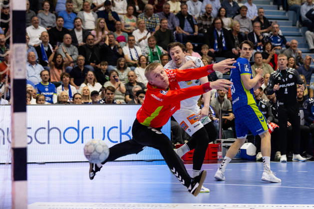 Erik PERSSON (FRISCH AUF! Goeppingen, 22) erzielt ein Tor, Aktion, Torwurf GER, VfL Gummersbach vs. FRISCH AUF! Goeppingen, Handball, Bundesliga, 30. Spieltag, Spielzeit 2025 2026, 30.04.2026, GER, VfL Gummersbach vs. FRISCH AUF! Goeppingen, Handball, Bundesliga, 30. Spieltag, Spielzeit 2025 2026, 30.04.2026, Gummersbach Copyright: xEibnerxPressefoto OliverxSchmidtx EP_OST
