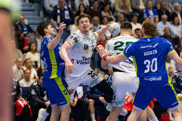 Erik PERSSON (FRISCH AUF! Goeppingen, 22) erzielt ein Tor, Aktion, Torwurf GER, VfL Gummersbach vs. FRISCH AUF! Goeppingen, Handball, Bundesliga, 30. Spieltag, Spielzeit 2025 2026, 30.04.2026, GER, VfL Gummersbach vs. FRISCH AUF! Goeppingen, Handball, Bundesliga, 30. Spieltag, Spielzeit 2025 2026, 30.04.2026, Gummersbach Copyright: xEibnerxPressefoto OliverxSchmidtx EP_OST