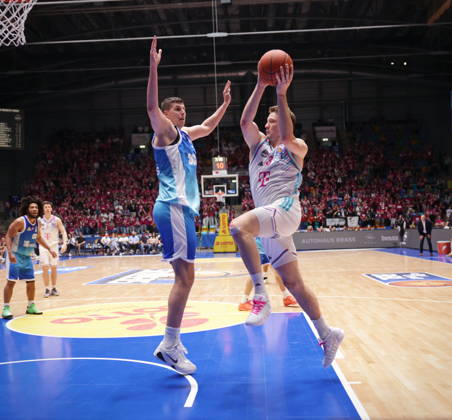 Patrick Heckmann Telekom Baskets Bonn vs. Frankfurt Skyxliners 32. Speiltag - Saison 2025 26
