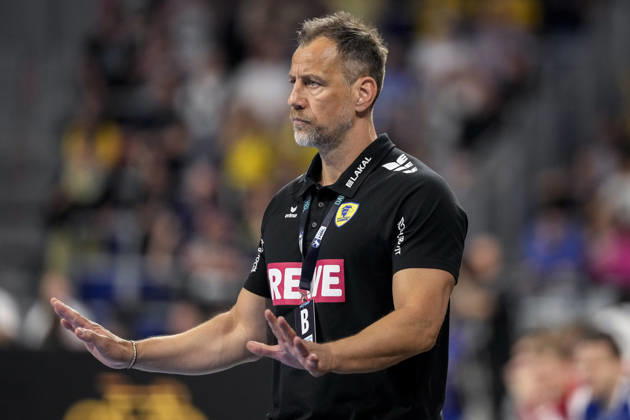 Maik Machulla (Trainer, Cheftrainer, RNL), gibt Anweisungen, gestikuliert, mit den Armen gestikulieren, Einzelbild, Einzelfoto, Aktion, Action, 01.05.2026, Mannheim (Deutschland), Handball, Bundesliga, Rhein-Neckar Löwen - MT Melsungen