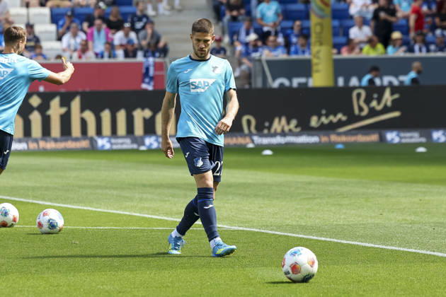 Andrej Kramaric (TSG Hoffenheim, 27) beim Aufwärmen vor Spielbeginn , Deutschland, Fussball, 1. Bundesliga, 32.Spieltag, 2025 2026, TSG Hoffenheim vs. VfB Stuttgart, 02.05.2026, Sinsheim PreZero Arena Deutschland Copyright: xGrantxHubbsx