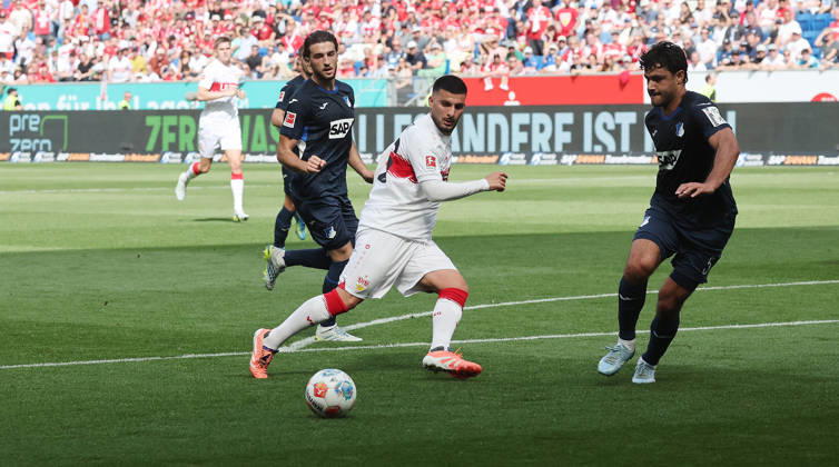 Sinsheim , Fußball Bundesliga TSG 1899 Hoffenheim vs. VfB Stuttgart , Deniz Undav ( VfB )