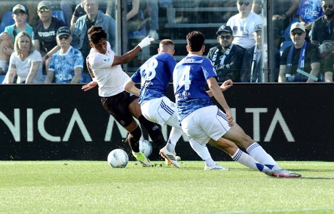 Foto IPP Albano Angilletta Como 02 05 2026 Calcio Campionato di serie A 2025 2026 Como - Napoli nella foto: Alisson De Almeida Santos Italy Photo Press World Copyright italy ITALY Copyright: xR4924_italyphotopressx