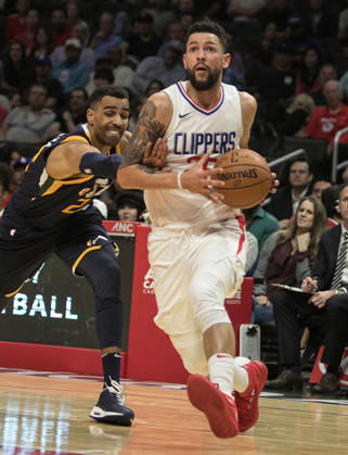 October 24, 2017 - Los Angeles, California, U.S - Austin Rivers 25 of the Los Angeles Clippers goes for a shot during their regular season NBA, Basketball Herren, USA game against the Utah Jazz on Tuesday October 24, 2017 at the Staples Center in Los Angeles, California. Clippers defeats Jazz, 102-84. Copyright: xJavierxRojasx