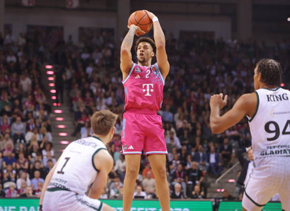Alijah Comithier Telekom Baskets Bonn vs. VET-CONCEPT Gladiators Trier 33. Speiltag - Saison 2025 26