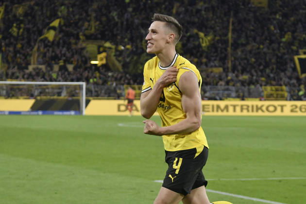 Nico Schlotterbeck (Dortmund 4) jubelt nach dem Tor zum 2:1 08.05.2026 ¢ Fussball ¢ Borussia Dortmund vs Eintracht Frankfurt, Signal Iduna Park, Dortmund, DFB DFL REGULATIONS PROHIBIT ANY USE OF PHOTOGRAPHS AS IMAGE SEQUENCES AND OR QUASI-VIDEO