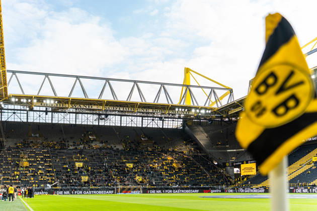 Deutschland: Bundesliga 2025 2026 33. Spieltag, Borussia Dortmund vs. Eintracht Frankfurt, Freitag, 08.05.2026 Signal Iduna Park, Nordrhein-Westfalen Stadion, Gesamtansicht Überblick Eckfahne Copyright: xCelinaxLeiersx