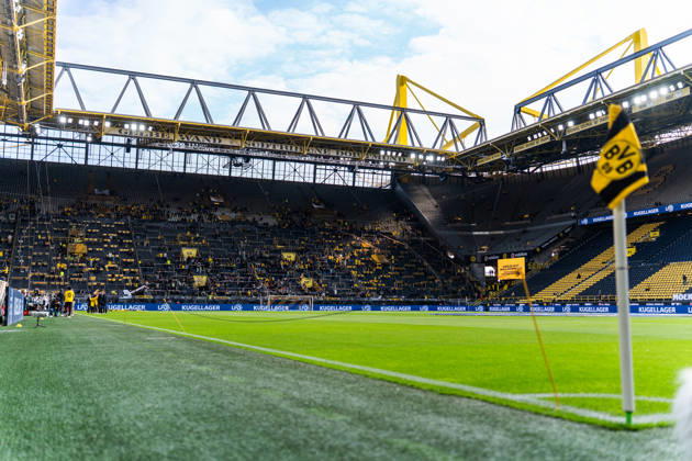 Deutschland: Bundesliga 2025 2026 33. Spieltag, Borussia Dortmund vs. Eintracht Frankfurt, Freitag, 08.05.2026 Signal Iduna Park, Nordrhein-Westfalen Stadion, Gesamtansicht Überblick Eckfahne Copyright: xCelinaxLeiersx
