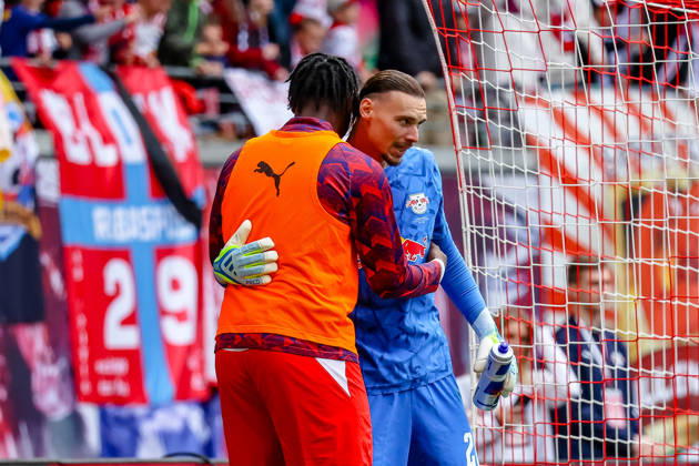 Maarten Vandevoordt (RB Leipzig, 26) Jubel, Torjubel, jubelt ueber Tor mit El-Chadaille Bitshiabu (RB Leipzig, 05), RB Leipzig vs. FC St. Pauli, Fussball, 1. Bundesliga, 33. Spieltag, Saison 2025 2026, 09.05.2026,¨ DFL REGULATIONS PROHIBIT ANY USE OF PHOTOGRAPHS AS IMAGE SEQUENCES AND OR QUASI-VIDEO,¨ RB Leipzig vs. FC St. Pauli, Fussball, 1. Bundesliga, 33. Spieltag, Saison 2025 2026, 09.05.2026 Leipzig Copyright: xEibner-Pressefoto LauraxRoemerx EP_LRR