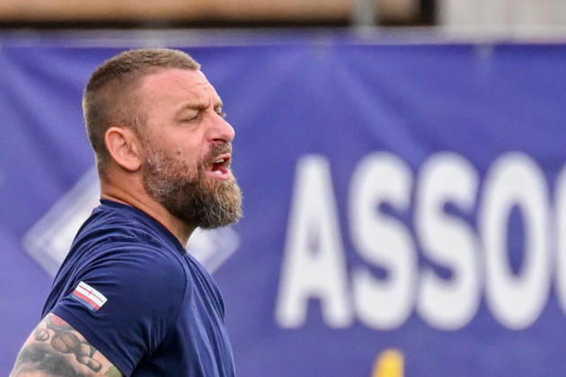 Genoa™s head coach Daniele De Rossi during the Serie A soccer match between Fiorentina and Genoa at the Artemio Franchi Stadium in Florence, Italy - Sunday, May 10, 2026. - Soccer . Copyright: xTanoxPecoraro LaPressex