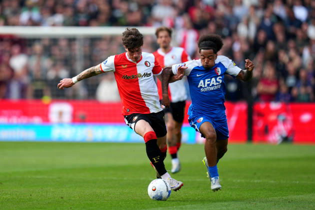 Eredivisie: Feyenoord Rotterdam v AZ Alkmaar Rotterdam - Jordan Bos of Feyenoord Rotterdam dueling for the ball with Elijah Dijkstra of AZ Alkmaar during the competition round of the eredivisie season. The match is set between Feyenoord Rotterdam and AZ Alkmaar at De Kuip on 10 May 2026 in Rotterdam, The Netherlands. Copyright: xYannickxVerhoevenx