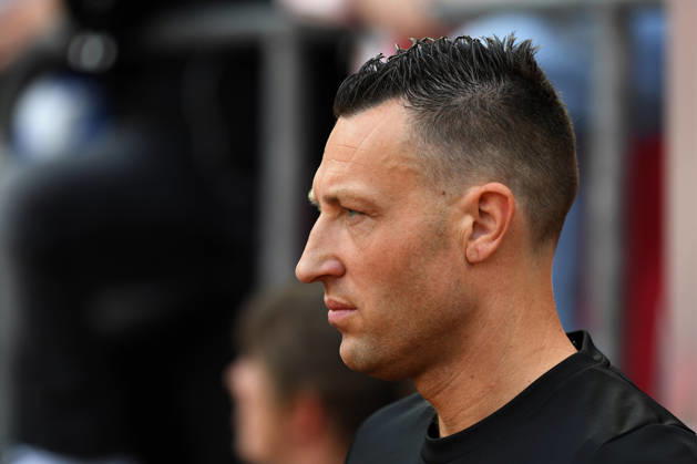 Schiedsrichter Sven Jablonski schaut waehrend des Spiels der Bundesliga zwischen 1. FC Köln und 1. FC Heidenheim 1846, RheinEnergieSTADION am 10. May 2026 in Köln, Deutschland. (Foto von Ralf Treese DeFodi Images) +++ Schiedsrichter Sven Jablonski looks on during the Bundesliga match between 1. FC Köln and 1. FC Heidenheim 1846 at RheinEnergieSTADION on May 10, 2026 in Köln, Germany. (Photo by Ralf Treese DeFodi Images) DFL regulations prohibit any use of photographs as image sequences and or quasi-video. (Photo by Ralf Treese DeFodi Images) -