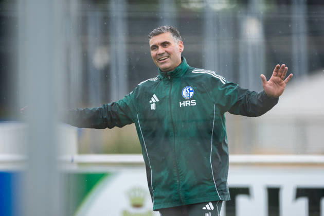14.05.2026, Fussball, Training des FC Schalke 04. Torwarttrainer Volkan Ünlü (FC Schalke 04). Gelsenkirchen Trainingsgelände FC Schalke 04 NRW Deutschland xRHR-FOTO YYx Copyright: RHR-FOTOx RHR-FOTO YY