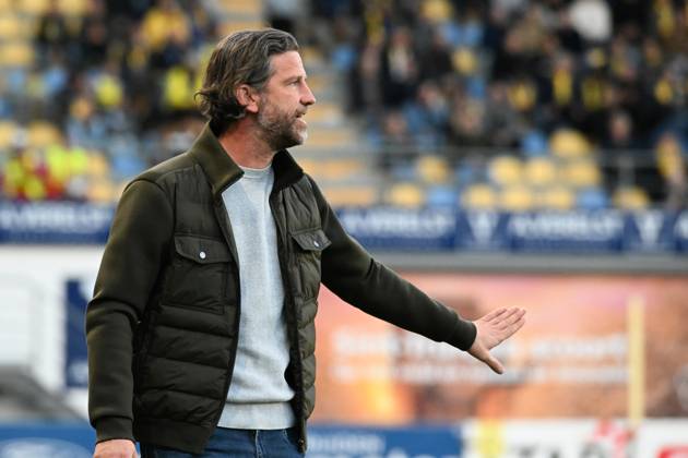 Gent s head coach Rik De Mil pictured during a soccer match between Sint-Truiden VV and KAA Gent, Saturday 16 May 2026 in Sint-Truiden, on the eight day of the Champion s Play-offs of the 2025-2026 Jupiler Pro League first division of the Belgian championship. JILLxDELSAUX x174084207x