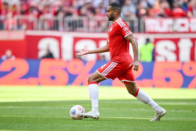 Jonathan Tah (FC Bayern München) in Aktion, am Ball, Einzelaktion waehrend des spiels der Bundesliga zwischen FC Bayern München und 1. FC Köln, Allianz Arena am 16. May 2026 in München, Deutschland. (Foto von Harry Langer DeFodi Images) +++ Jonathan Tah (FC Bayern München) controls the Ball during the Bundesliga match between FC Bayern München and 1. FC Köln at Allianz Arena on May 16, 2026 in München, Germany. (Photo by Harry Langer DeFodi Images) DFL regulations prohibit any use of photographs as image sequences and or quasi-video. (Photo by Harry Langer DeFodi Images) DFL regulations prohibit any use of photographs as image sequences and or quasi-video. -