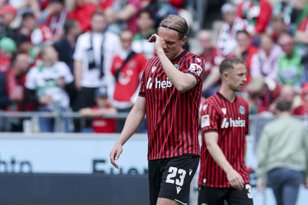 Stefan Teitur Thordarson (Hannover 96) schaut enttaeuscht, 2. Bundesliga, Hannover 96 v 1. FC Nürnberg, Heinz von Heiden Arena am 17. May 2026 in Hannover, Deutschland. (Foto von Marco Steinbrenner DeFodi Images) Stefan Teitur Thordarson (Hannover 96) looks dejected, 2. Bundesliga, Hannover 96 v 1. FC Nürnberg, Heinz von Heiden Arena, May 17, 2026 in Hanover, Germany. (Photo by Marco Steinbrenner DeFodi Images) -