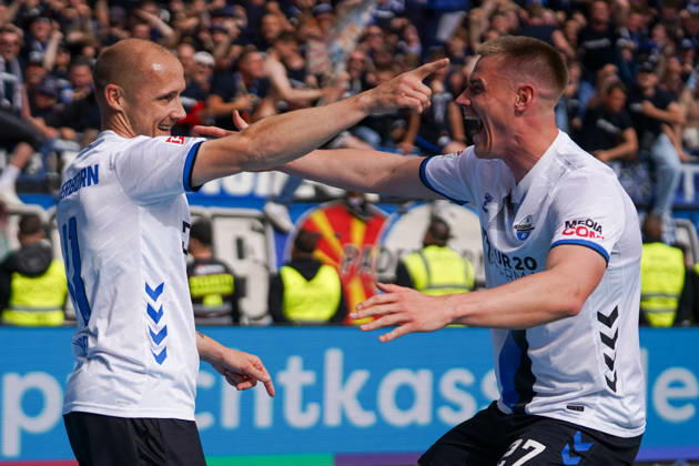 Deutschland: Fußball 2. Liga 2025 2026, 34. Spieltag - SV Darmstadt 98 vs SC Paderborn 07 Merck-Stadion am Böllenfalltor (Darmstadt): Sven Michel (SCP, 11) Tor und Torjubel zum 0:2 für SC Paderborn 07 mit Steffen Tigges (SCP, 27) Copyright: xTobiasxWentzellx
