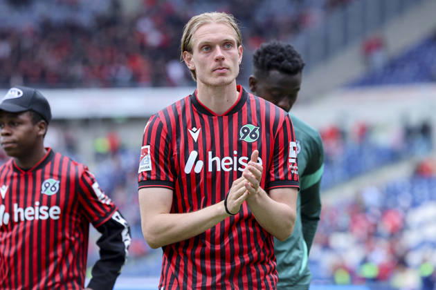 Stefan Teitur Thordarson (Hannover 96) schaut enttaeuscht, 2. Bundesliga, Hannover 96 v 1. FC Nürnberg, Heinz von Heiden Arena am 17. May 2026 in Hannover, Deutschland. (Foto von Marco Steinbrenner DeFodi Images) Stefan Teitur Thordarson (Hannover 96) looks dejected, 2. Bundesliga, Hannover 96 v 1. FC Nürnberg, Heinz von Heiden Arena, May 17, 2026 in Hanover, Germany. (Photo by Marco Steinbrenner DeFodi Images) -