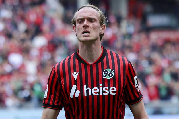 Stefan Teitur Thordarson (Hannover 96) schaut enttaeuscht, 2. Bundesliga, Hannover 96 v 1. FC Nürnberg, Heinz von Heiden Arena am 17. May 2026 in Hannover, Deutschland. (Foto von Marco Steinbrenner DeFodi Images) Stefan Teitur Thordarson (Hannover 96) looks dejected, 2. Bundesliga, Hannover 96 v 1. FC Nürnberg, Heinz von Heiden Arena, May 17, 2026 in Hanover, Germany. (Photo by Marco Steinbrenner DeFodi Images) -