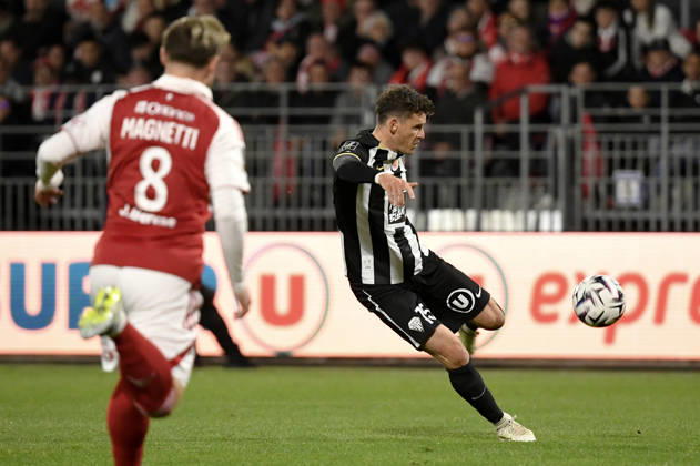 Stade Brestois 29 v Angers SCO - Ligue 1 McDonald s 2025 2026 15 Pierrick CAPELLE (sco) during the Ligue 1 McDonald s match between Brest and Angers at Stade Francis Le Ble on May 17, 2026 in Brest, France. Brest France Copyright: xEwenxGavetx 776348400