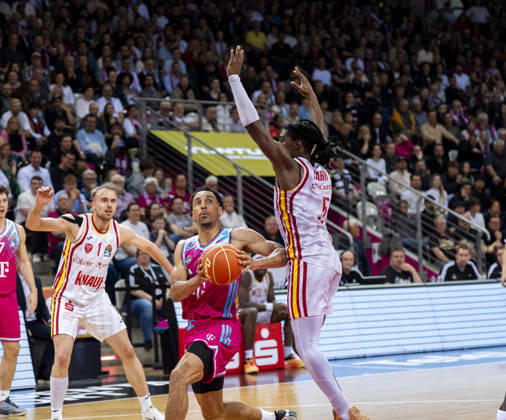 Joel Aminu (Telekom Baskets Bonn, 21) Telekom Baskets Bonn - Fitness First Würzburg Baskets 18.05.2026 Basketball, easyCredit Basketball Bundesliga, Playoffs, Viertelfinale Spiel 2, GER, Bonn, Telekom Dome Bonn Copyright: HMBxMedia xMarcoxBader