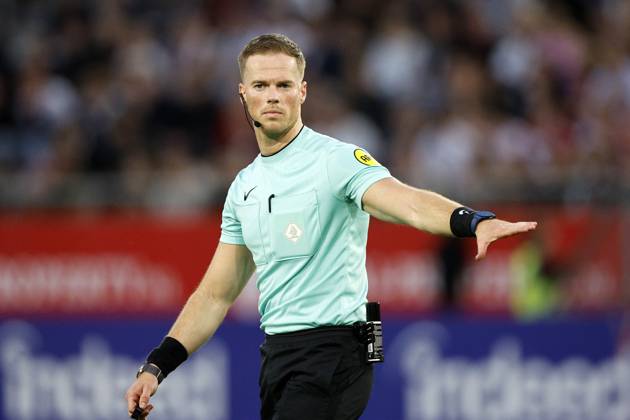 UTRECHT - referee Jannick van der Laan during the Conference League play-off match between FC Utrecht and sc Heernveen at Galgenwaard Stadium on 21 May 2026 in Utrecht, the Netherlands. BART STOUTJESDIJK ANP play-offs Conference League 2025-2026 xVIxANPxSportx xxANPxIVx 558984231 originalFilename: 558984231