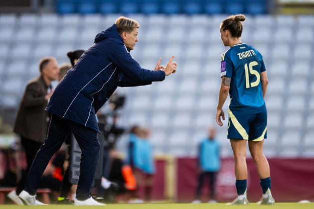 260605 Head coach Tony Gustavsson and Julia Zigiotti Olme of Sweden during the FIFA Women™s World Cup Qualifier football match between Denmark and Sweden on June 5, 2026 in Odense. Photo: Ludvig Thunman BILDBYRAN kod LT LT0798 fotboll football soccer fotball vm-kval kval fifa womens world cup qualifier qualifier danmark sverige sweden denmark dam bbeng Copyright: LUDVIGxTHUNMAN BB260605LT118