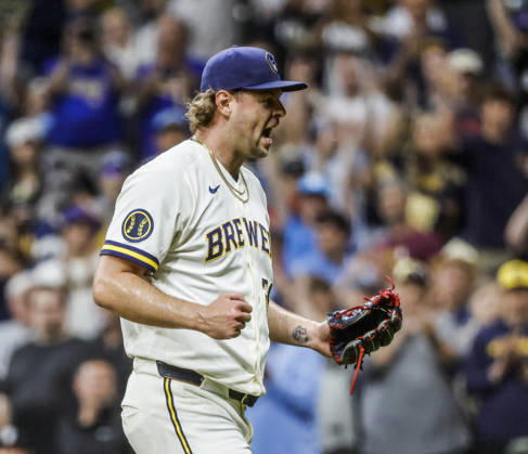 Milwaukee Brewers closing pitcher Trevor Megill reacts after striking out Cleveland Guardians third baseman Gabriel Arias to end the game in the ninth inning of the MLB, Baseball Herren, USA game between the Cleveland Guardians and the Milwaukee Brewers at American Family Field in Milwaukee, Wisconsin on Tuesday, June 16, 2026. The Brewers beat the Guardians 2-1. MIL20260616823 TANNENxMAURY