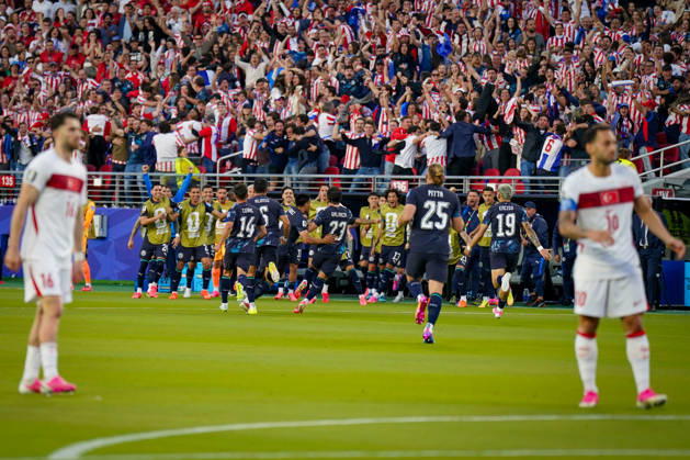 USA: Fußball FIFA World Cup, WM, Weltmeisterschaft, Fussball 2026 Gruppenphase Gruppe D Türkei vs Paraguay Levi™s Stadium (Santa Clara, San Francisco Bay Area, Santa Clara County, Kalifornien): Tor und Torjubel zum 1:0 durch Mathias Villasanti Mathias Villasanti (Paraguay, 23) Freude, Emotionen, Jubel Copyright: xJOERANxSTEINSIEKx