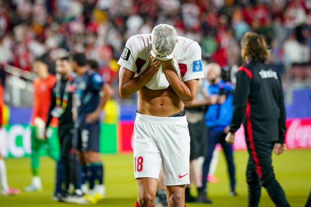 USA: Fußball FIFA World Cup, WM, Weltmeisterschaft, Fussball 2026 Gruppenphase Gruppe D Türkei vs Paraguay Levi™s Stadium (Santa Clara, San Francisco Bay Area, Santa Clara County, Kalifornien): Enttäuschung, Trauer, Niederlage, Geste, Gestik, Emotion, Fassungslosigkeit bei Kaan AYHAN (Turkey 18) Copyright: xJOERANxSTEINSIEKx