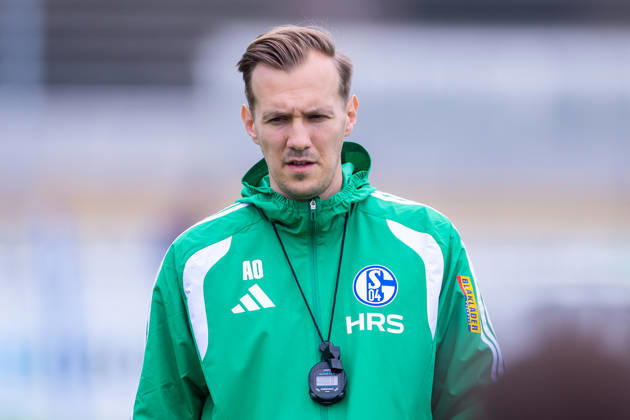 08.07.2026, Fussball, Training des FC Schalke 04. Co-Trainer Adin Osmanbasic (FC Schalke 04). Gelsenkirchen Trainingsgelände FC Schalke 04 NRW Deutschland xRHR-FOTO YYx Copyright: RHR-FOTOx RHR-FOTO YY