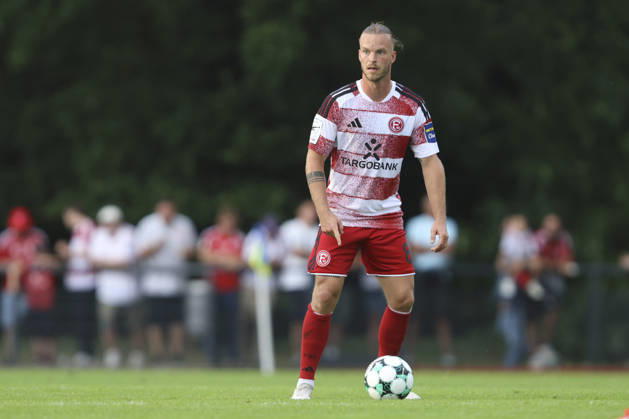 Jorrit Hendrix (Fortuna Düsseldorf) in Aktion, am Ball, Einzelaktion waehrend des Testspiels zwischen SC St.Tönis und Fortuna Düsseldorf, Yayla Sportpark am 08. July 2026 in Tönisvorst, Deutschland. (Foto von Oliver Kaelke DeFodi Images) +++ Jorrit Hendrix (Fortuna Düsseldorf) controls the ball during the friendly match between SC St.Tönis and Fortuna Düsseldorf at Yayla Sportpark on July 8, 2026 in Tönisvorst, Germany. (Photo by Oliver Kaelke DeFodi Images) (Photo by Oliver Kaelke DeFodi Images) -