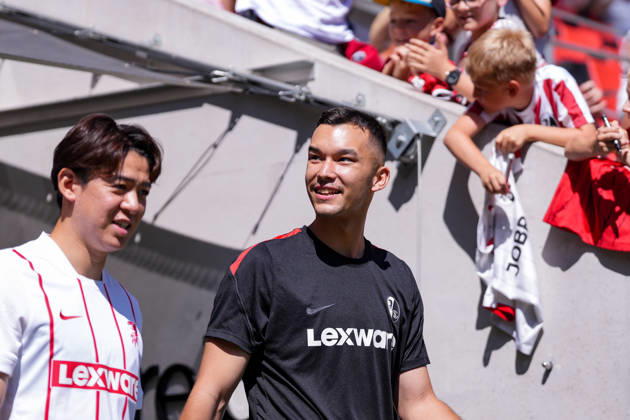 Mio Backhaus (SC Freiburg) , Deutschland, Fussball, 1. Bundesliga, 2026 2027, SC Freiburg, Öffentliches Training, 12.07.2026, Europa-Park Stadion, Freiburg Freiburg Europa-Park Stadion Baden-Württemberg Deutschland Copyright: xArnexAmbergx
