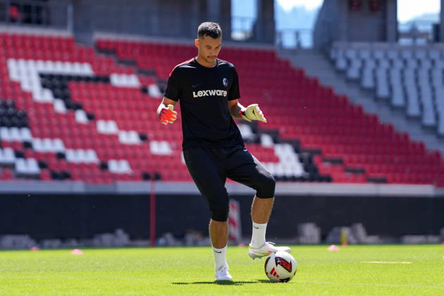 Mio Backhaus (SC Freiburg) am Ball , Deutschland, Fussball, 1. Bundesliga, 2026 2027, SC Freiburg, Öffentliches Training, 12.07.2026, Europa-Park Stadion, Freiburg Freiburg Europa-Park Stadion Baden-Württemberg Deutschland Copyright: xArnexAmbergx