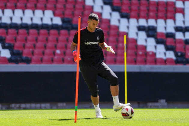 Mio Backhaus (SC Freiburg) am Ball , Deutschland, Fussball, 1. Bundesliga, 2026 2027, SC Freiburg, Öffentliches Training, 12.07.2026, Europa-Park Stadion, Freiburg Freiburg Europa-Park Stadion Baden-Württemberg Deutschland Copyright: xArnexAmbergx