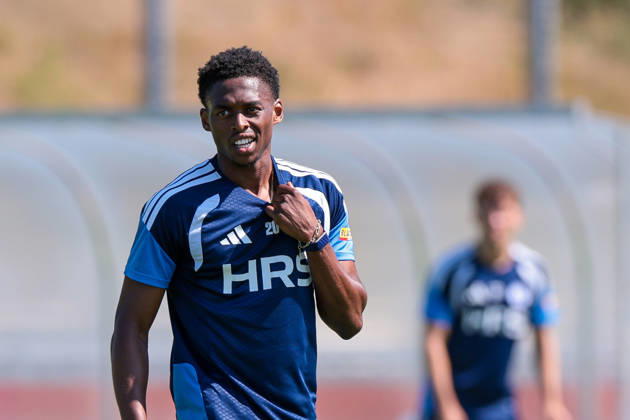 15.07.2026, Fussball, Training des FC Schalke 04. Junior Adamu (FC Schalke 04). Gelsenkirchen Trainingsgelände FC Schalke 04 NRW Deutschland xRHR-FOTO YYx Copyright: RHR-FOTOx RHR-FOTO YY