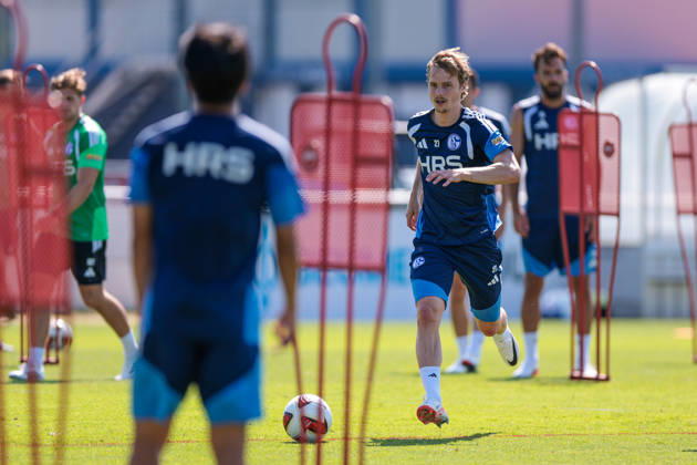 15.07.2026, Fussball, Training des FC Schalke 04. Finn Porath (FC Schalke 04). Gelsenkirchen Trainingsgelände FC Schalke 04 NRW Deutschland xRHR-FOTO YYx Copyright: RHR-FOTOx RHR-FOTO YY