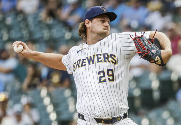 Milwaukee Brewers closing pitcher Trevor Megill throws in the ninth inning of the MLB, Baseball Herren, USA game between the Miami Marlins and the Milwaukee Brewers at American Family Field in Milwaukee, Wisconsin on Saturday July 18, 2026. The Brewers defeated the Marlins 8-6. MIL20260718836 TANNENxMAURY