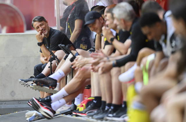 Trainer Niko Kovac (Borussia Dortmund) lachend mit seiner Trainerbank, Gestik, Geste, Fussball Testspiel Fortuna Düsseldorf - Borussia Dortmund, am 25.07.2026 in Düsseldorf Deutschland. Merkur Spiel Arena