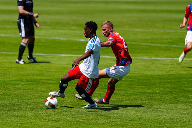 Albert Sambi Lokonga (Hamburger SV, 06), Adrian Beck (1. FC Heidenheim, 21) AUT, Hamburger SV vs. 1. FC Heidenheim, Fussball, Testspiel, Saison 2026 2027, 25.07.2026 AUT, Hamburger SV vs. 1. FC Heidenheim, Fussball, Testspiel, Saison 2026 2027, 25.07.2026 Kematen Copyright: xEibner-Pressefoto MarcelxvonxFehrnx EP_MFN