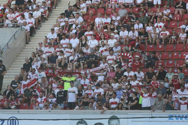 29.07.2026 xmgoodx Offenbach am Main, Plutos Stadion am Bieberer Berg - Jubiläumsspiel Kickers Offenbach (OFC) - VfB Stuttgart Die mitgeristen VfB-Fans