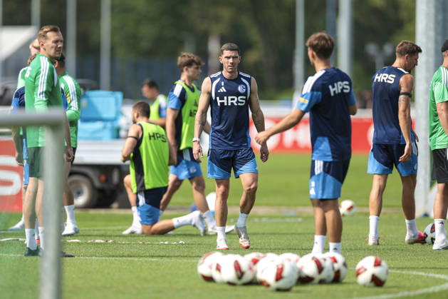 30.07.2026, Fussball, Training des FC Schalke 04. Robin Gosens (FC Schalke 04). Gelsenkirchen Trainingsgelände FC Schalke 04 NRW Deutschland xRHR-FOTO YYx Copyright: RHR-FOTOx RHR-FOTO YY