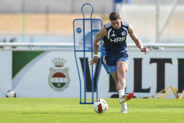 30.07.2026, Fussball, Training des FC Schalke 04. Robin Gosens (FC Schalke 04). Gelsenkirchen Trainingsgelände FC Schalke 04 NRW Deutschland xRHR-FOTO YYx Copyright: RHR-FOTOx RHR-FOTO YY