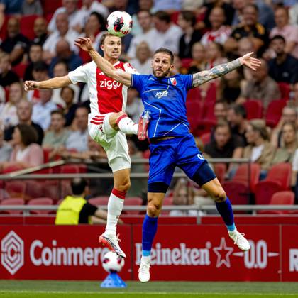 AMSTERDAM - AFC Ajax Amsterdam midfielder Youri Regeer, FK Vojvodina forward Aleksa Vukanovic during the Conference League match between AFC Ajax and FK Vojvodina at the Johan Cruijff ArenA on July 30, 2026 in Amsterdam, the Netherlands. (Photo by Marcel van Dorst EYE4IMAGES)