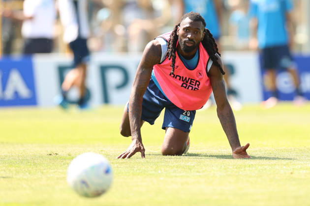 SSC Napoli Training Session Frank Zambo Anguissa of Napoli during a training session on the first day of the preseason camp of SSC Napoli at Stadio Patini in Castel di Sangro, Italy, on August 2, 2025. Castel di Sangro Italy Copyright: xCiroxDexLucax originalFilename:deluca-sscnapol260802_npoN5