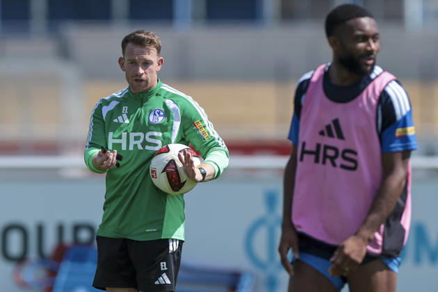 04.08.2026, Fussball, Training des FC Schalke 04. Co-Trainer Eddie Lattimore (FC Schalke 04). Gelsenkirchen Trainingsgelände FC Schalke 04 NRW Deutschland xRHR-FOTO YYx Copyright: RHR-FOTOx RHR-FOTO YY